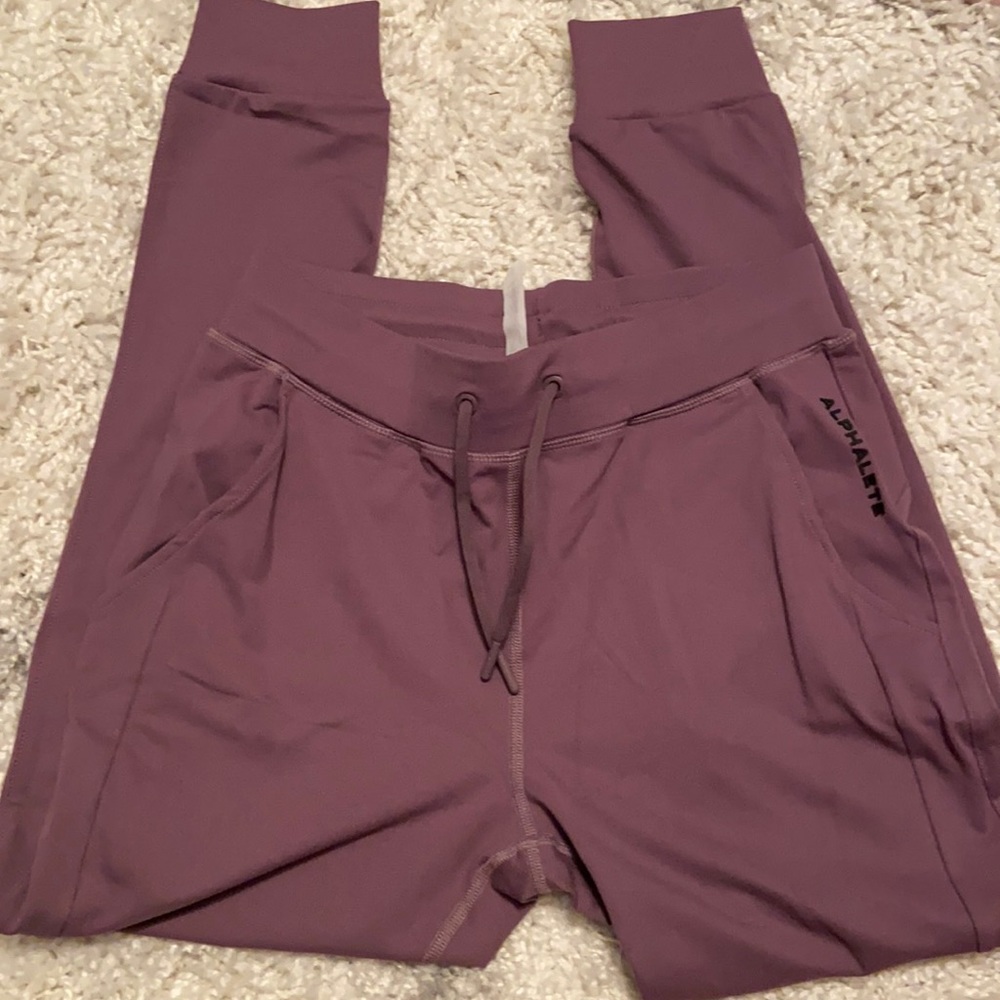 Alphalete joggers